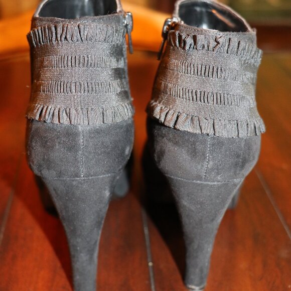 SUMMER SALE - Fergie Black Ruffled Heeled Boots - Woman's Size 10 - Picture 6 of 10